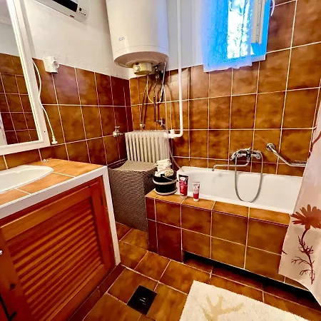 Francia Ház Apartman *